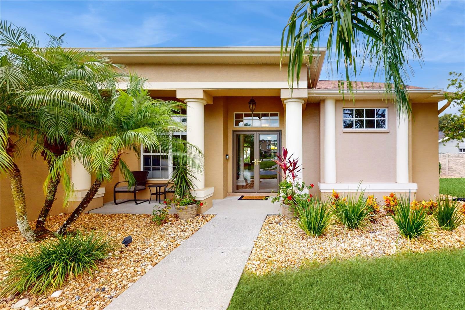 Property Photo:  7858 Roundelay Drive  FL 34654 