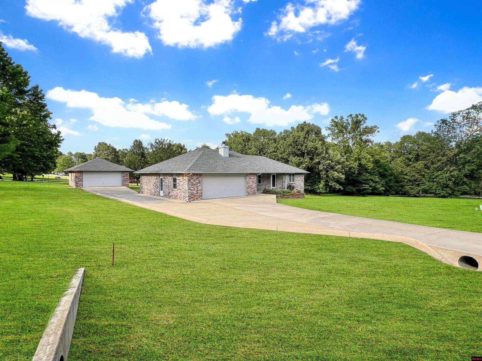 Property Photo:  72 Greystone Road  AR 72653 