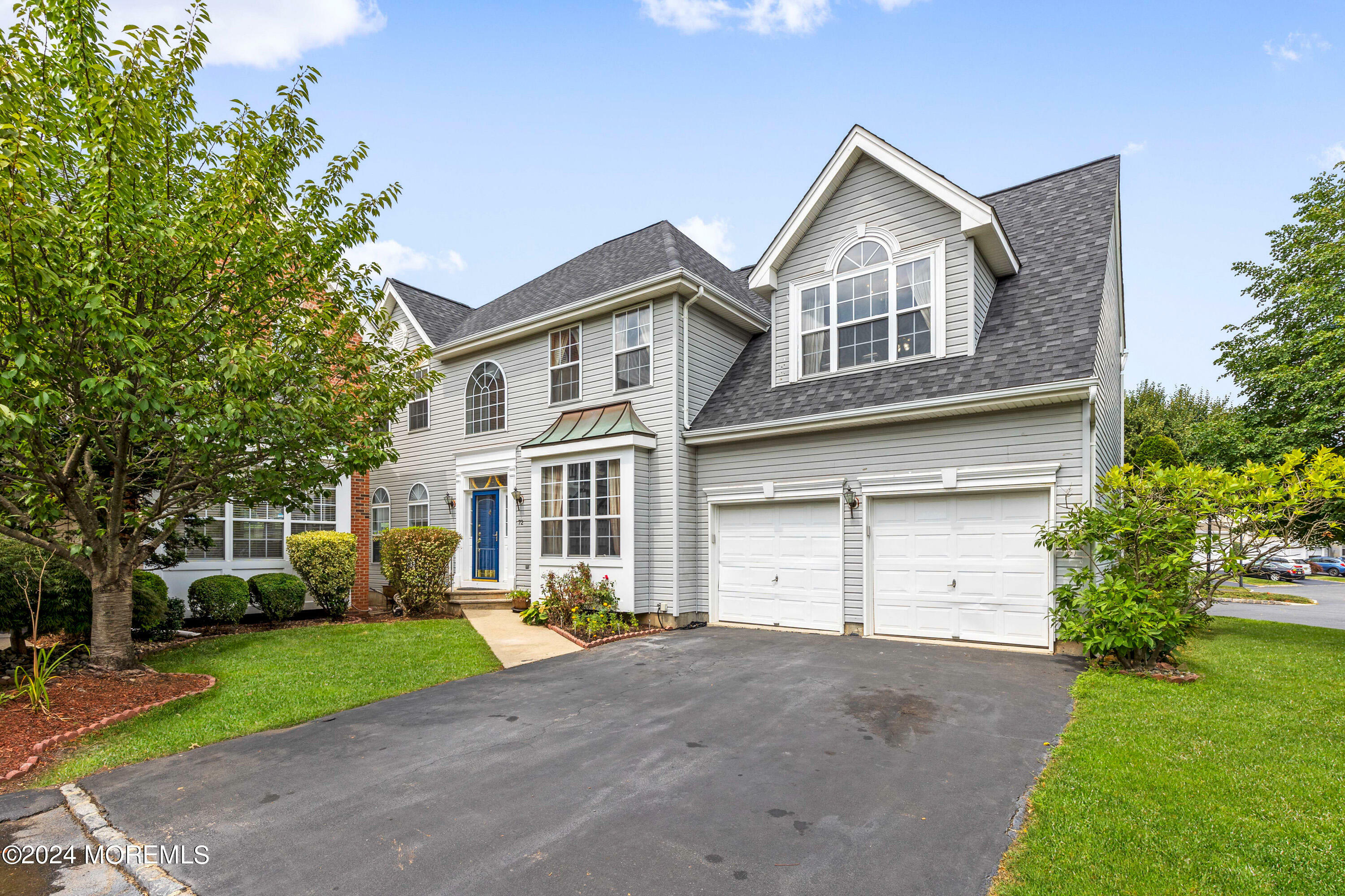 Property Photo:  72 Pin Oak Drive  NJ 08902 