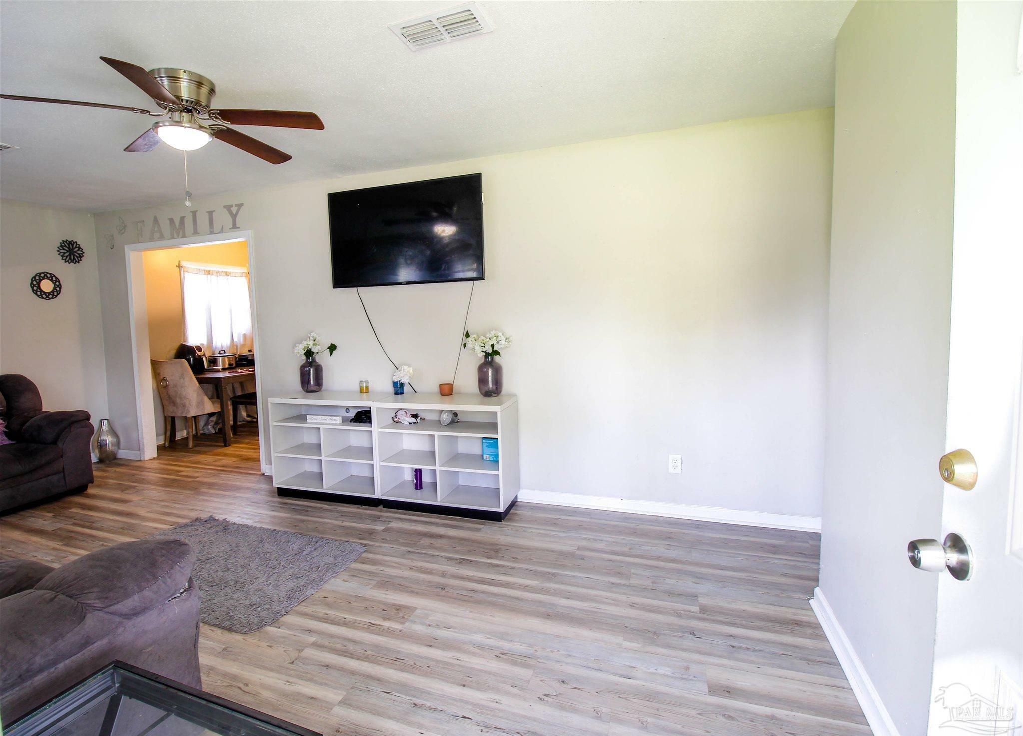 Property Photo:  5721 Perkins St  FL 32526 