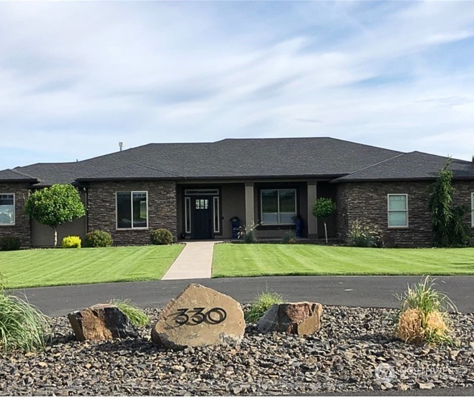 Property Photo:  330 Demarini Drive  WA 99362 