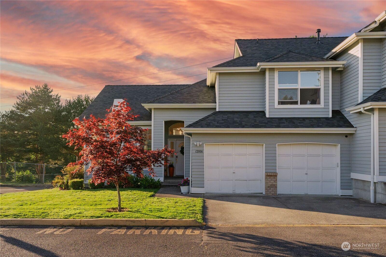 Property Photo: 12006 SE 312th Lane 1A WA 98092