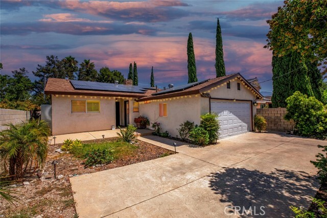 Property Photo:  10829 Penrose Street  CA 91352 