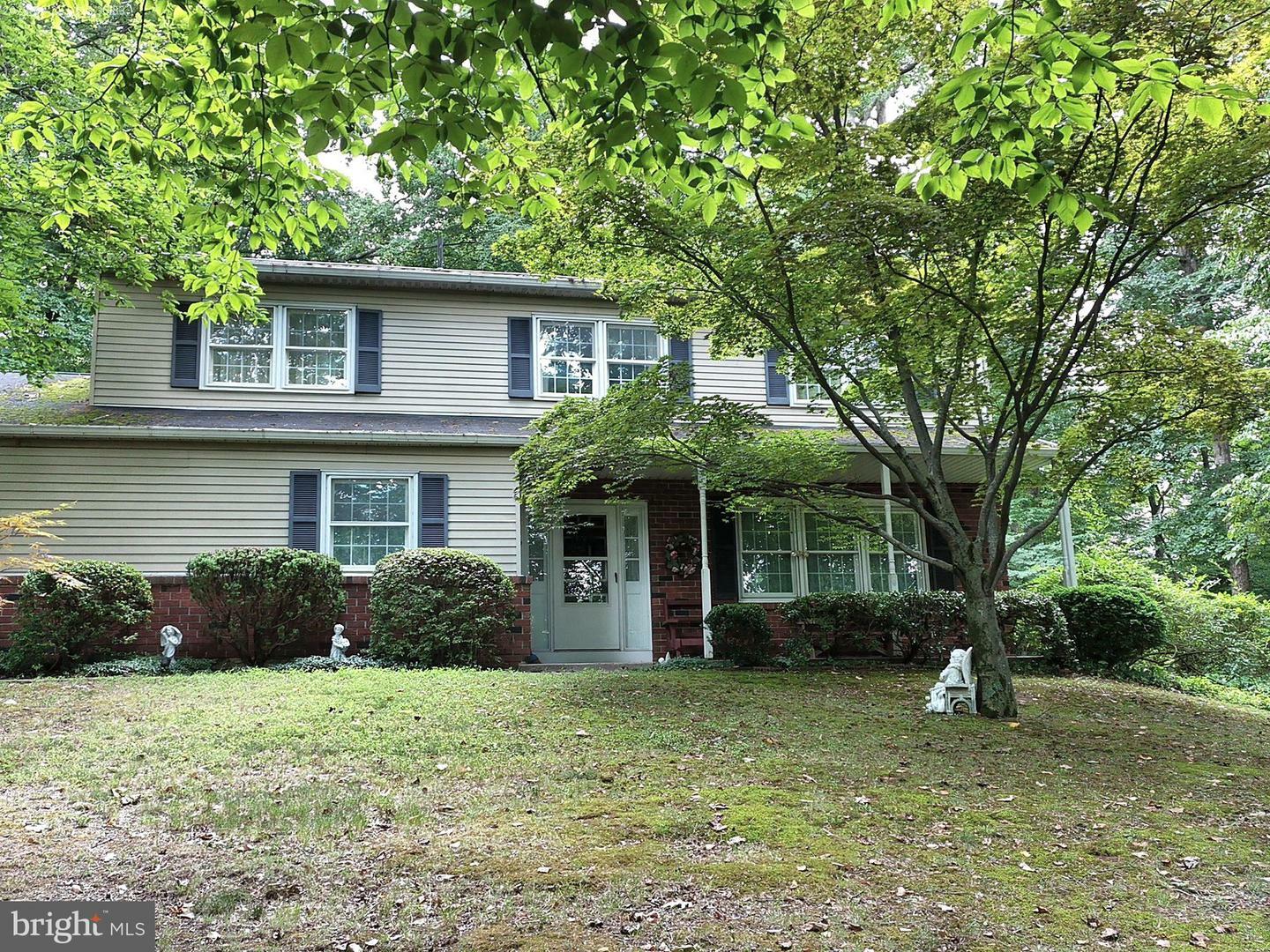 Property Photo:  71 Pheasant Road  PA 18901 