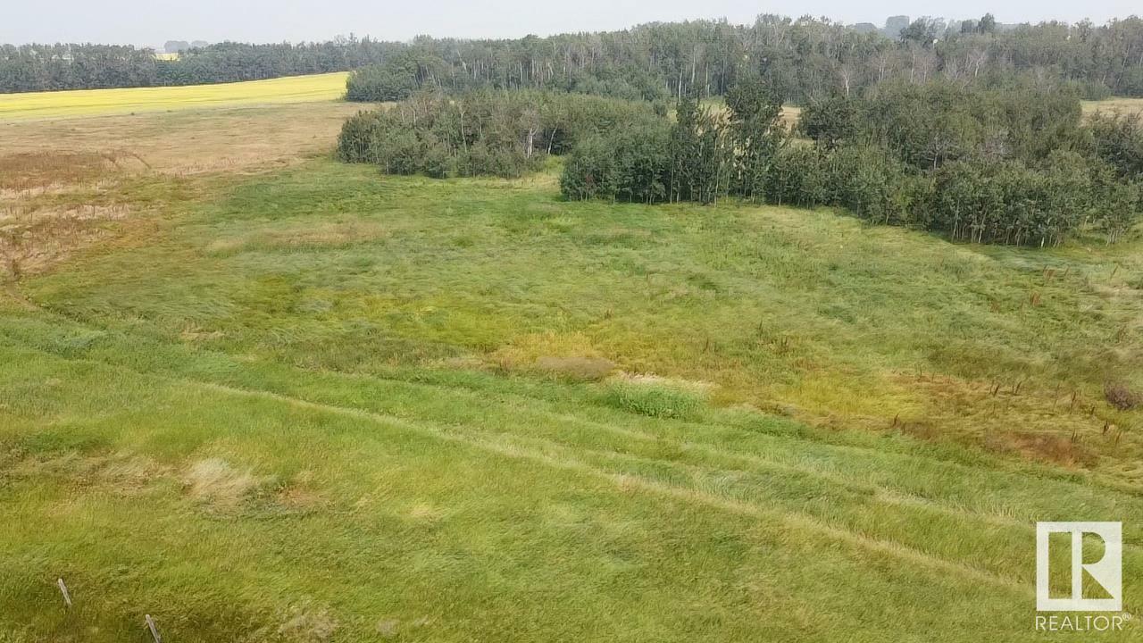 Photo de la propriété:  Hwy 2A And RR 245  AB T0C 1Z0 