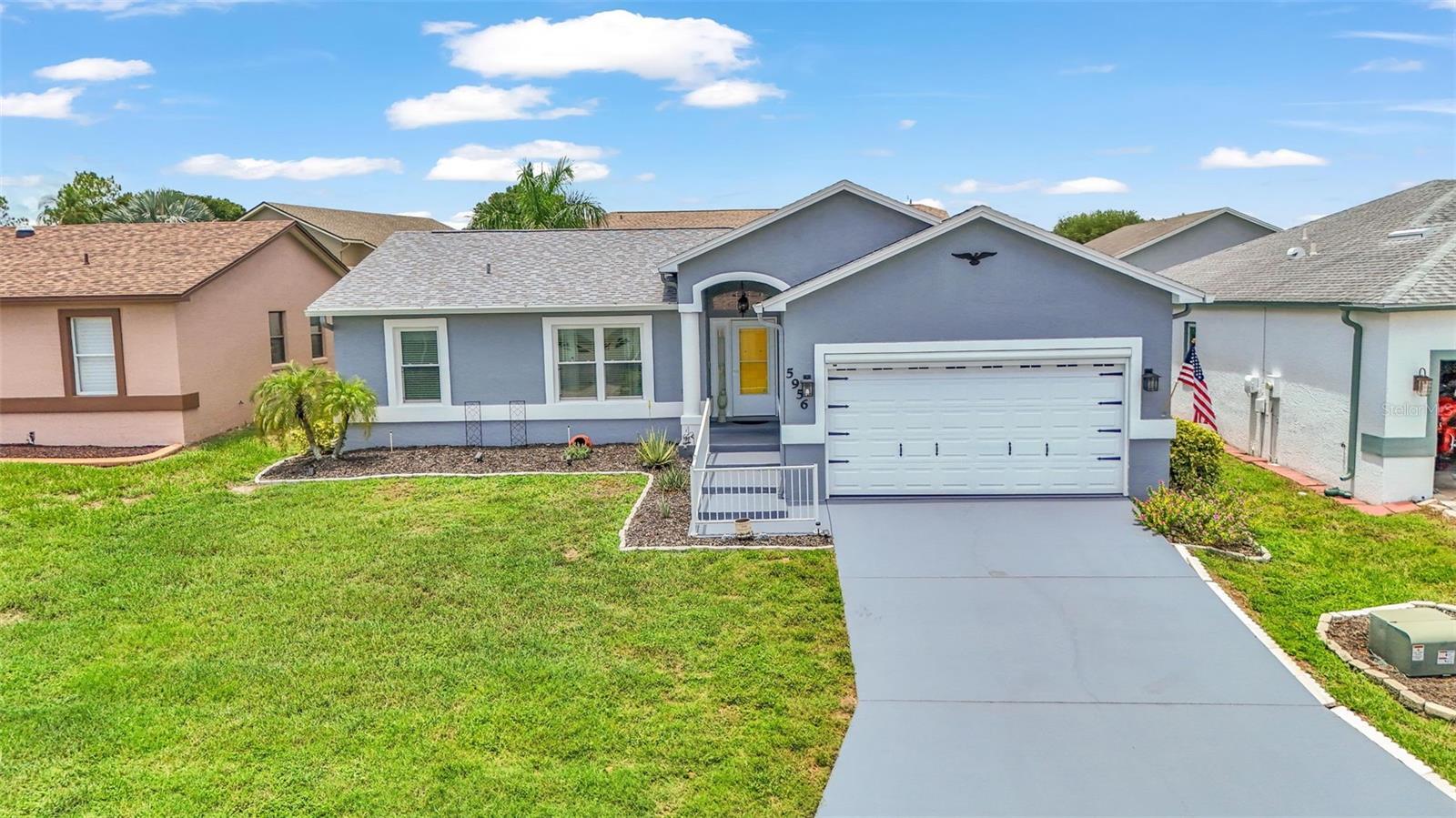 Property Photo:  5956 Chickadee Drive  FL 33809 