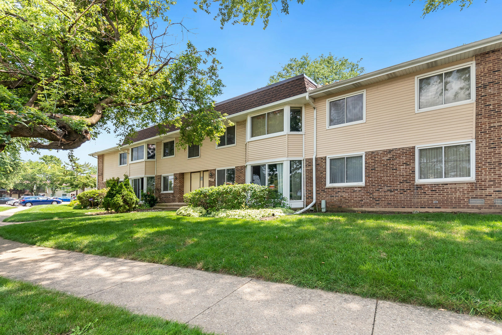 Property Photo:  3008 Roberts Drive 4  IL 60517 