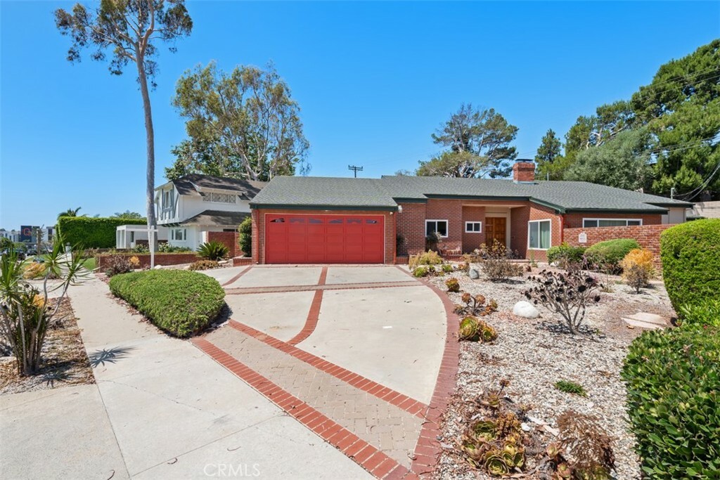 Property Photo:  6541 Wooster Avenue  CA 90056 