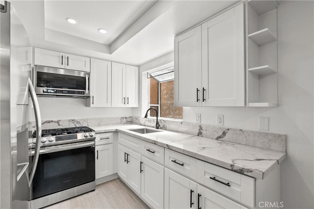 Property Photo: 19861 Sandpiper Place 109 CA 91321