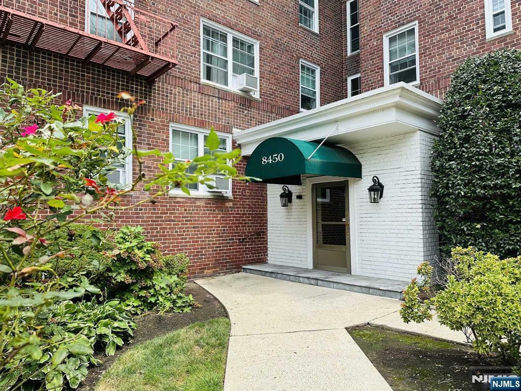 Property Photo: 8450 Boulevard East 5H NJ 07047
