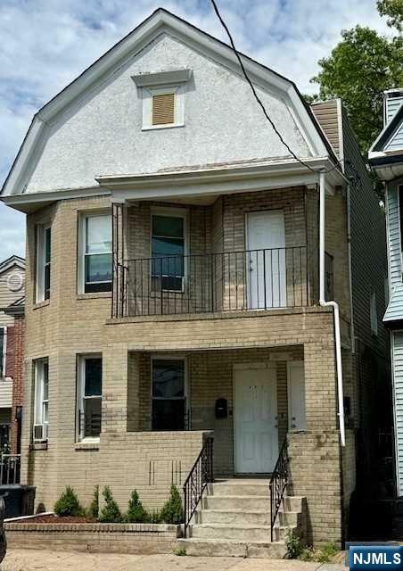 Property Photo:  493 S 17th Street  NJ 07103 