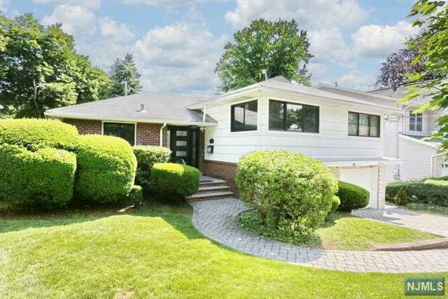 Property Photo:  282 Poplar Avenue  NJ 07601 