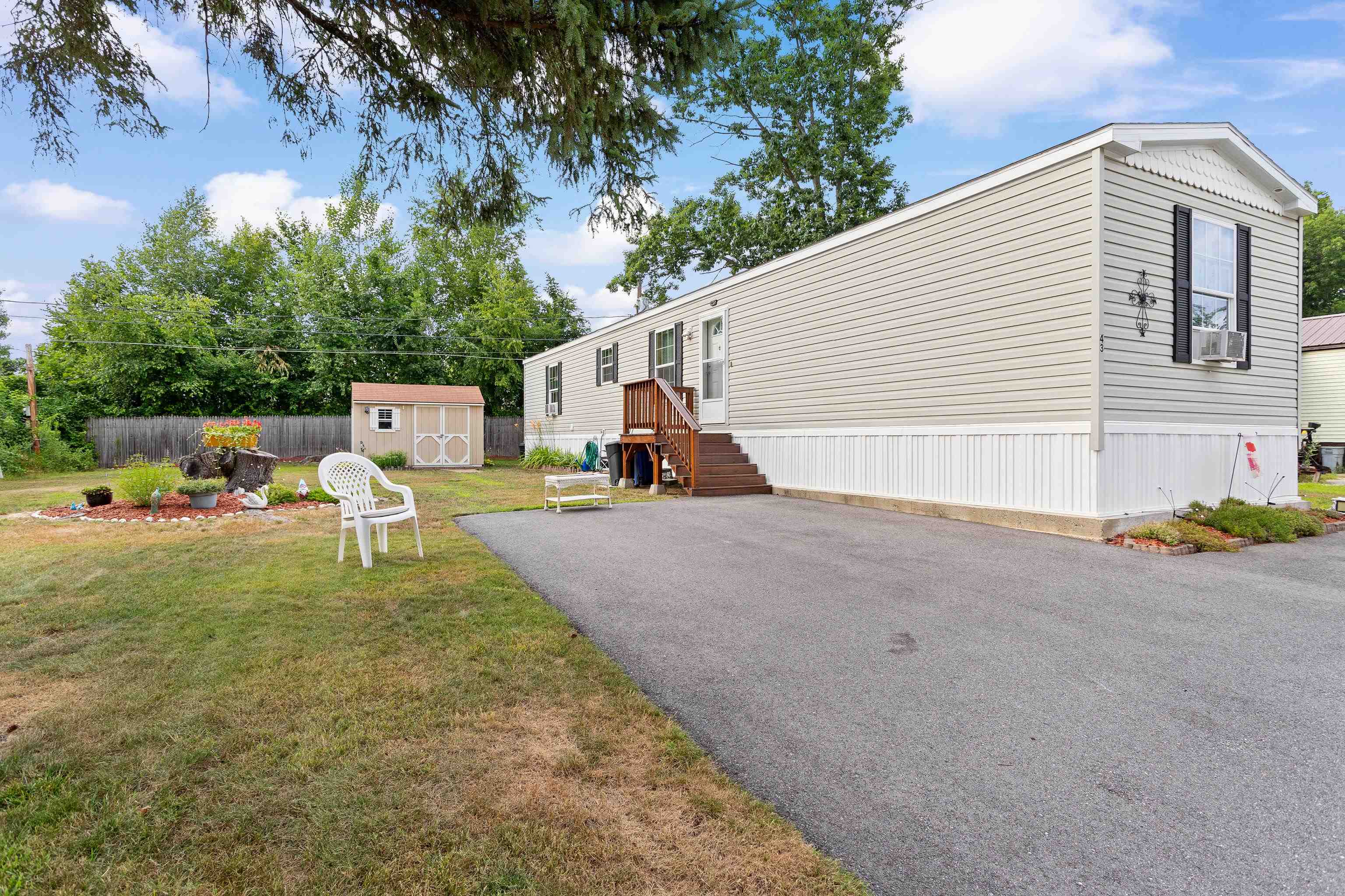 Property Photo:  43 Hazel Drive  NH 03301 