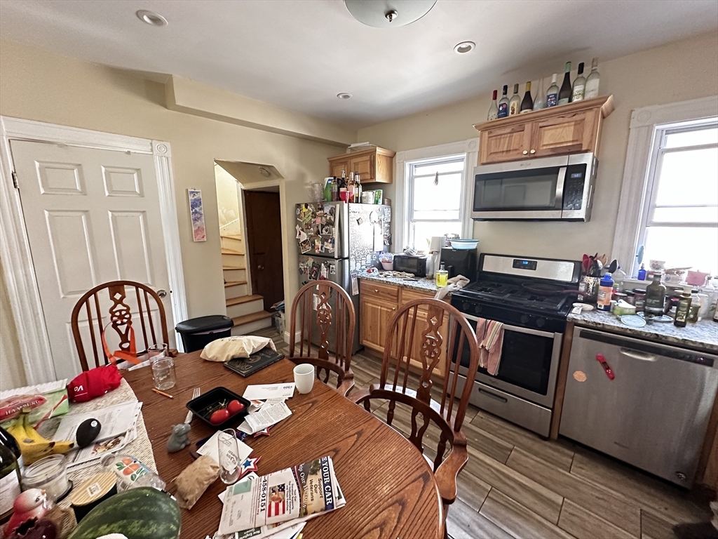 Property Photo:  28 Cutter Ave 4  MA 02144 