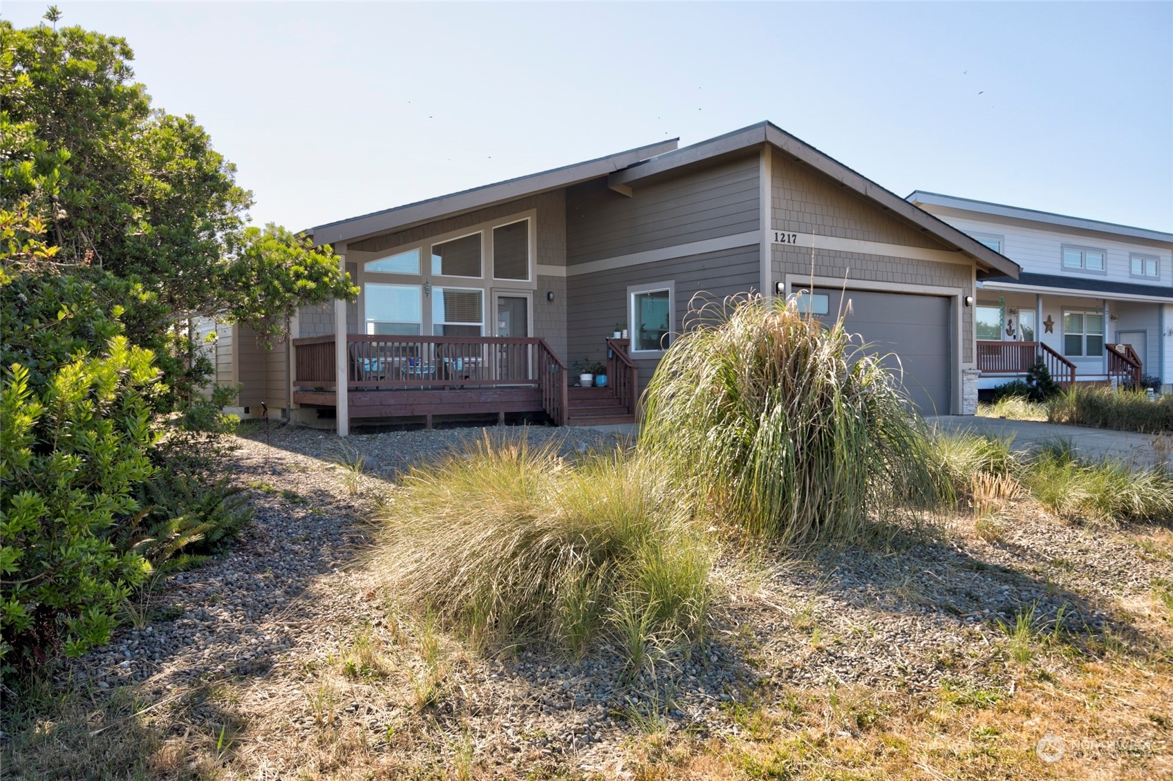 Property Photo:  1217 E Ocean Shores Boulevard SW  WA 98569 