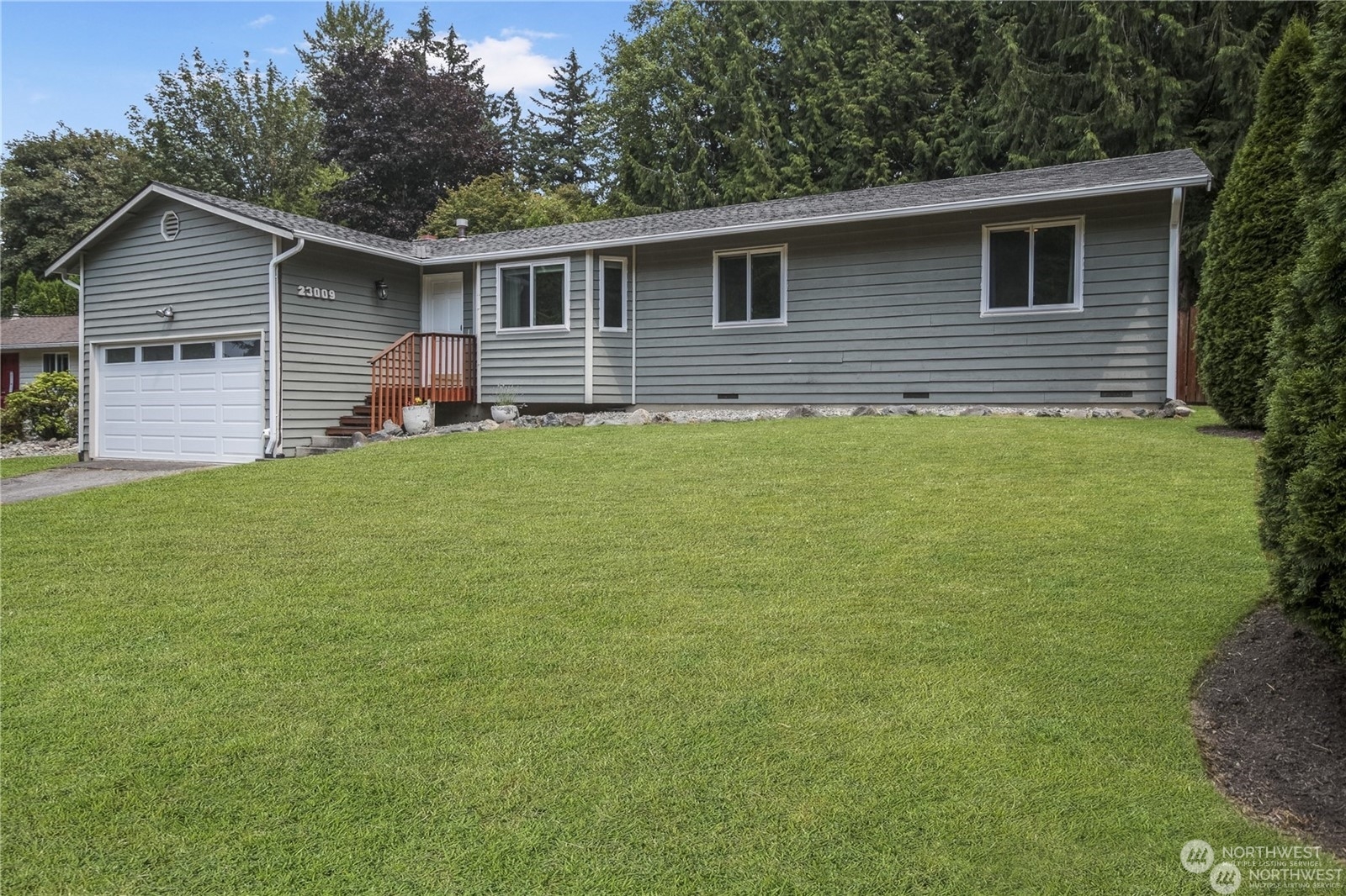 Property Photo:  23009 19th Drive SE  WA 98021 