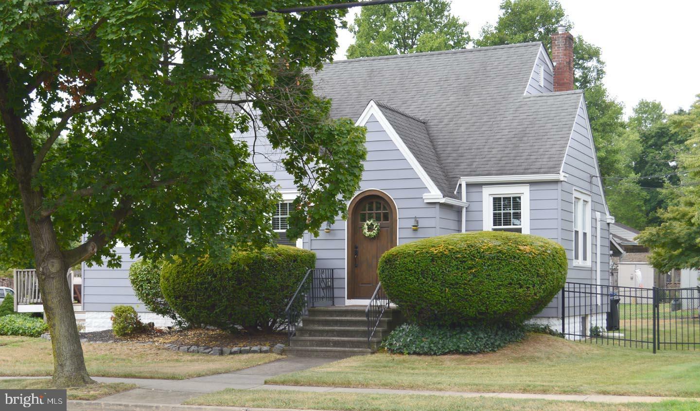 Property Photo:  225 Delaware Avenue  NJ 08554 