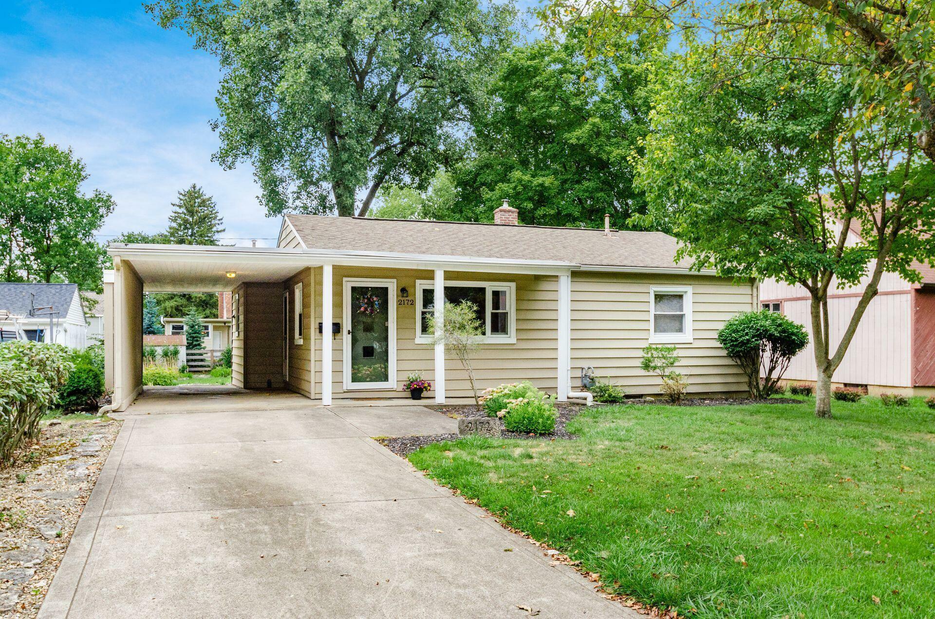 Property Photo:  2172 Bristol Road  OH 43221 