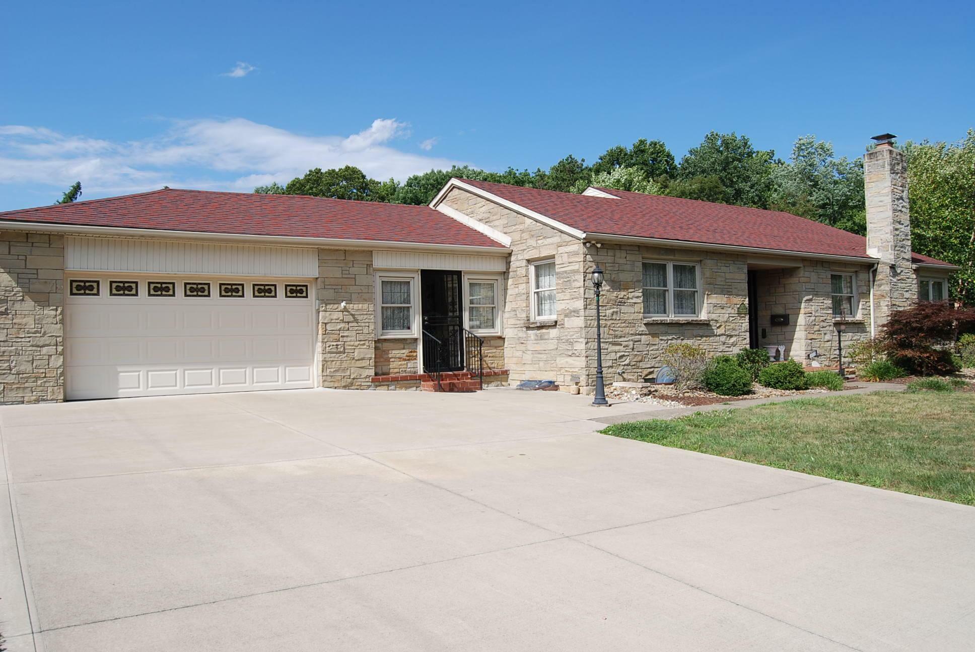 Property Photo:  315 Parkway Drive  OH 43701 