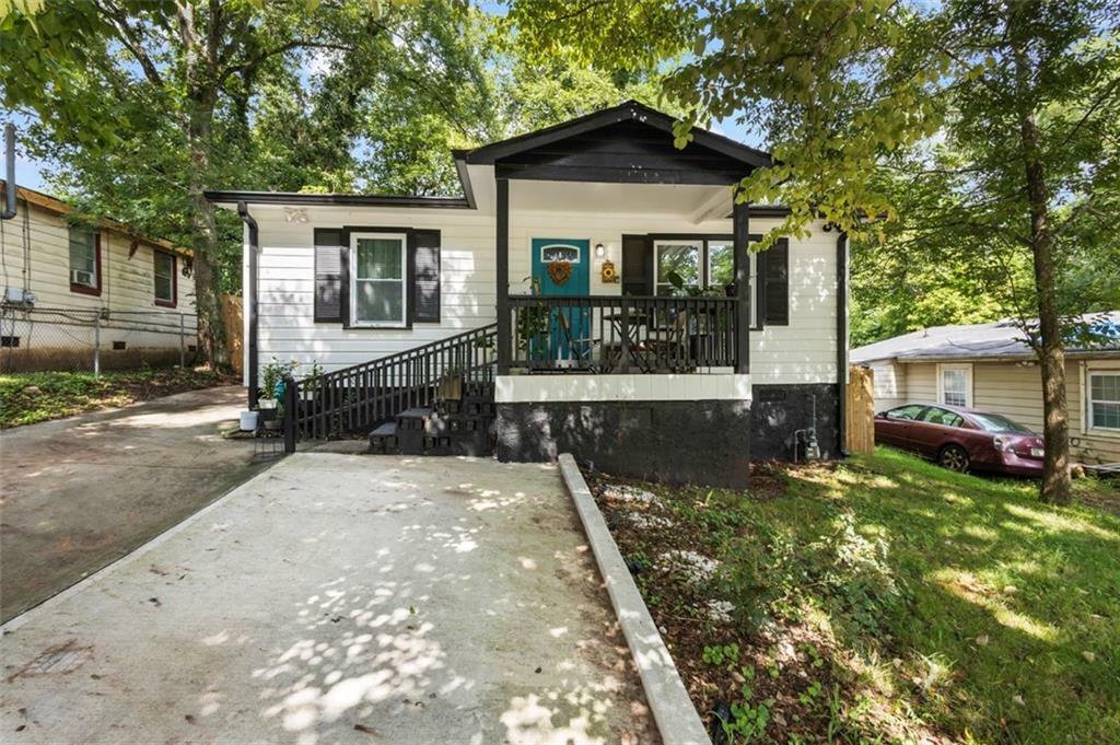 Property Photo:  766 Fourth Street  GA 30083 
