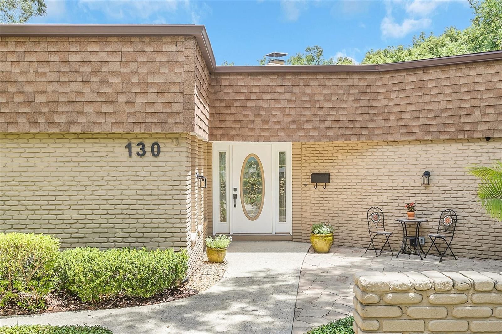 Property Photo: 130 Mariner Way FL 32751
