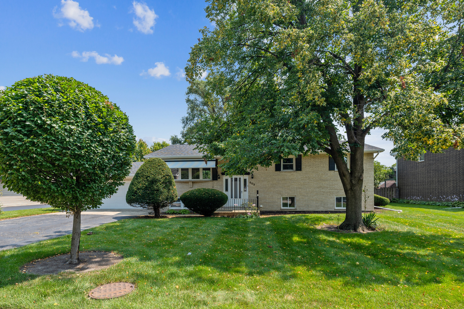 Property Photo: 503 N Walnut Street IL 60126