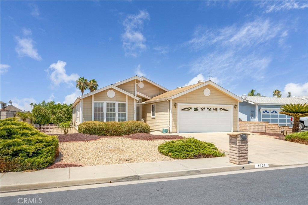 Property Photo:  1621 Ailanthus Drive  CA 92545 