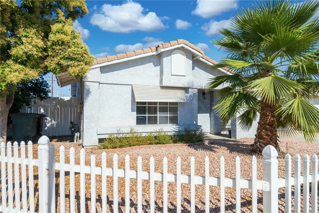 Property Photo:  2094 Whitman Drive  CA 92583 