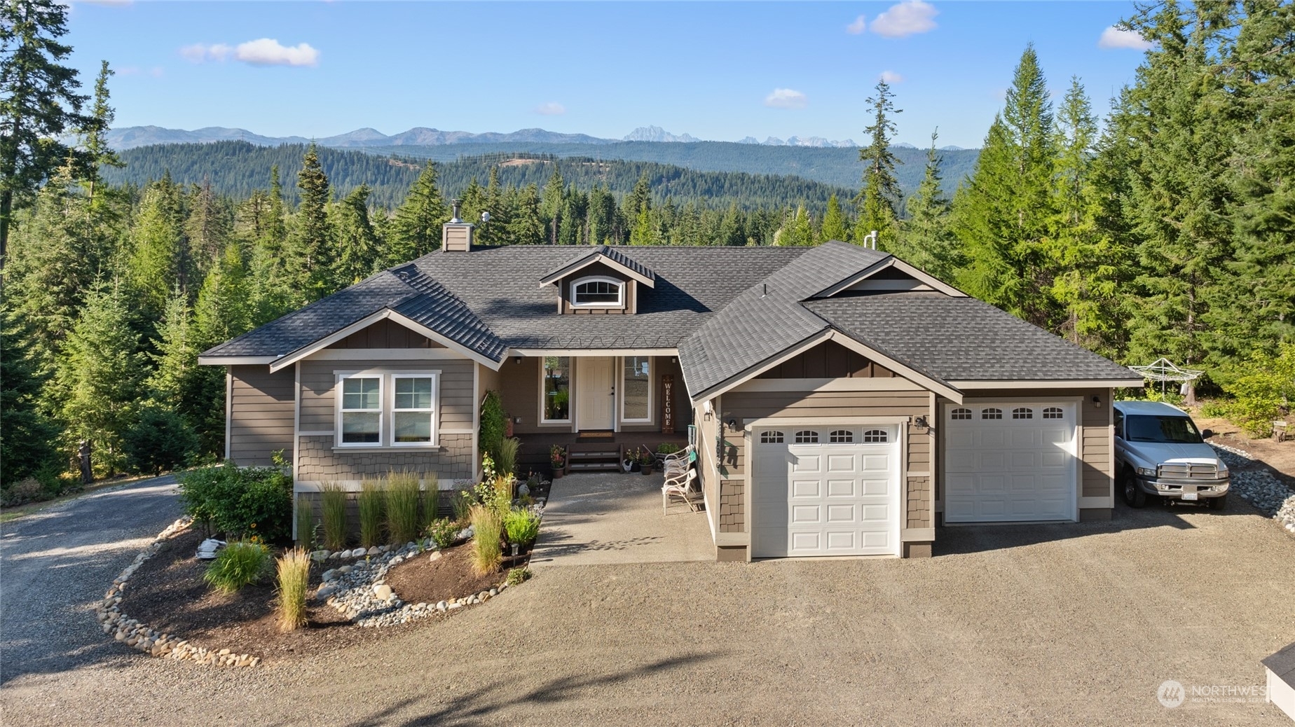 Property Photo:  2070 Stone Ridge Drive  WA 98922 