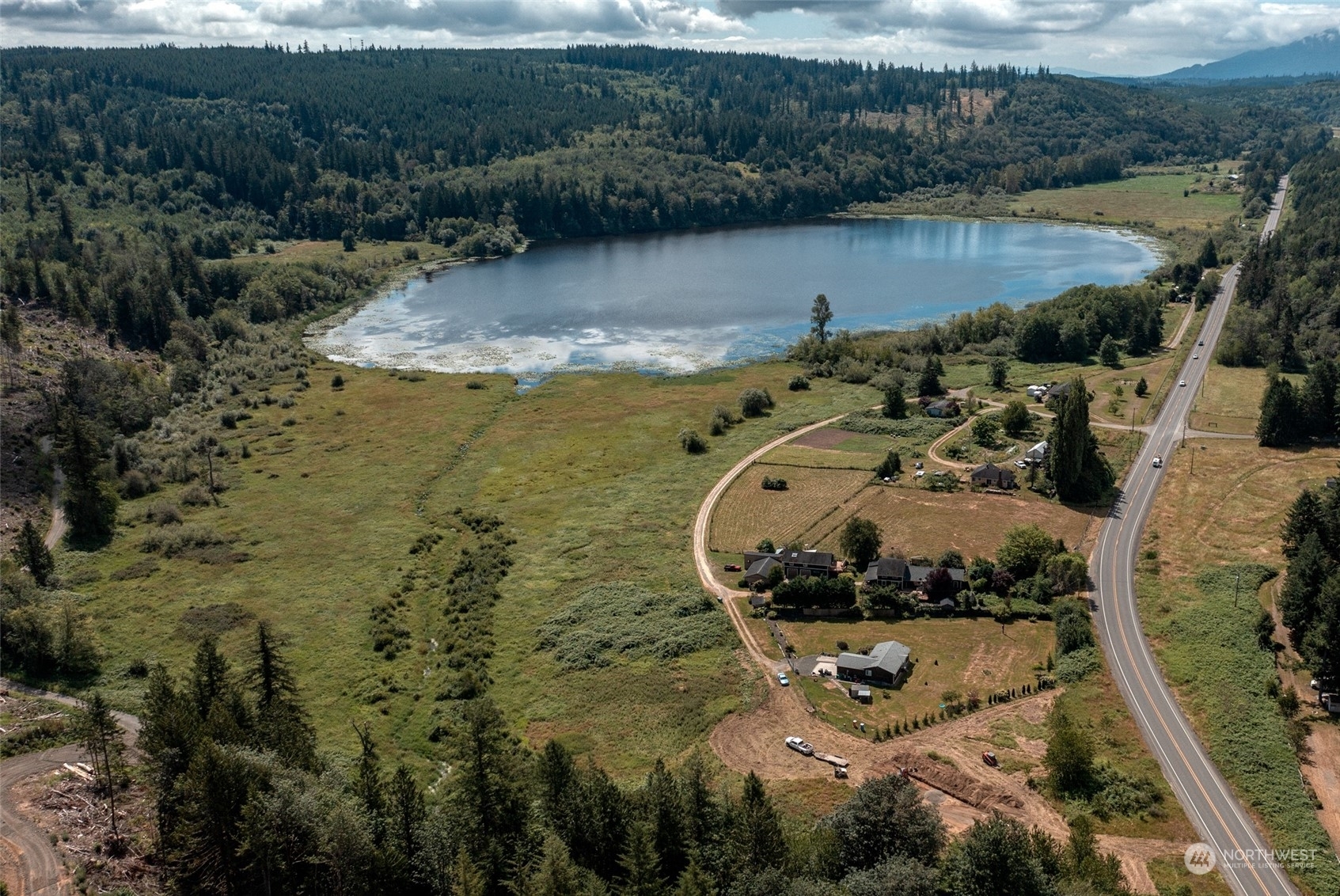 Property Photo:  205 Lake View Drive  WA 98376 