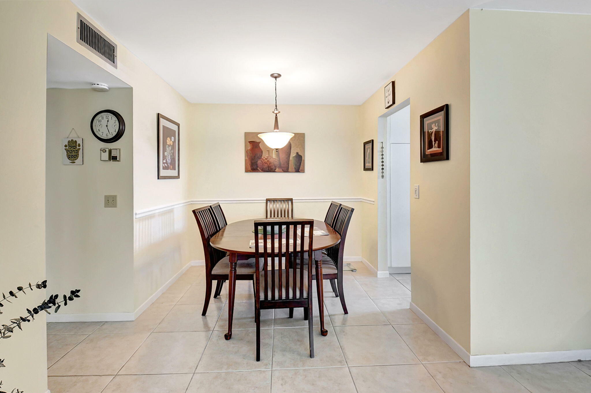 Property Photo:  875 North Drive Apt A  FL 33445 