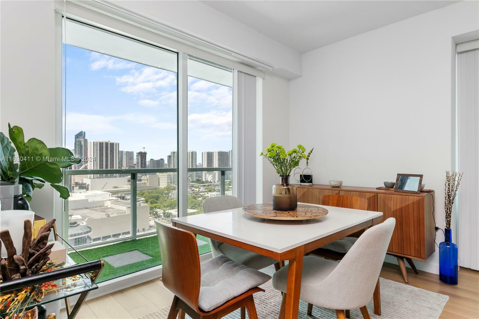 Property Photo:  1900 N Bayshore Dr 2211  FL 33132 