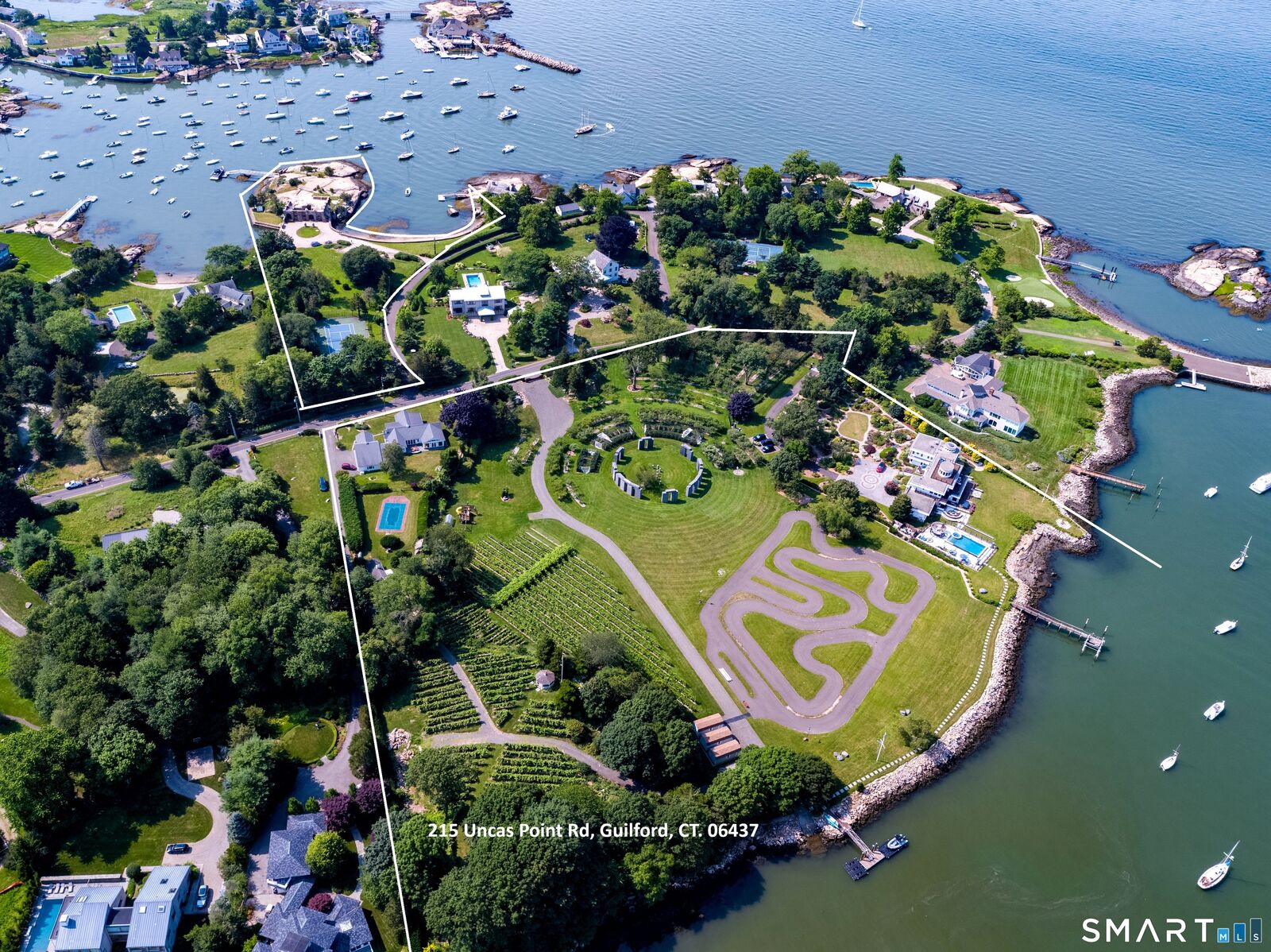 Property Photo:  215 Uncas Point Road  CT 06437 