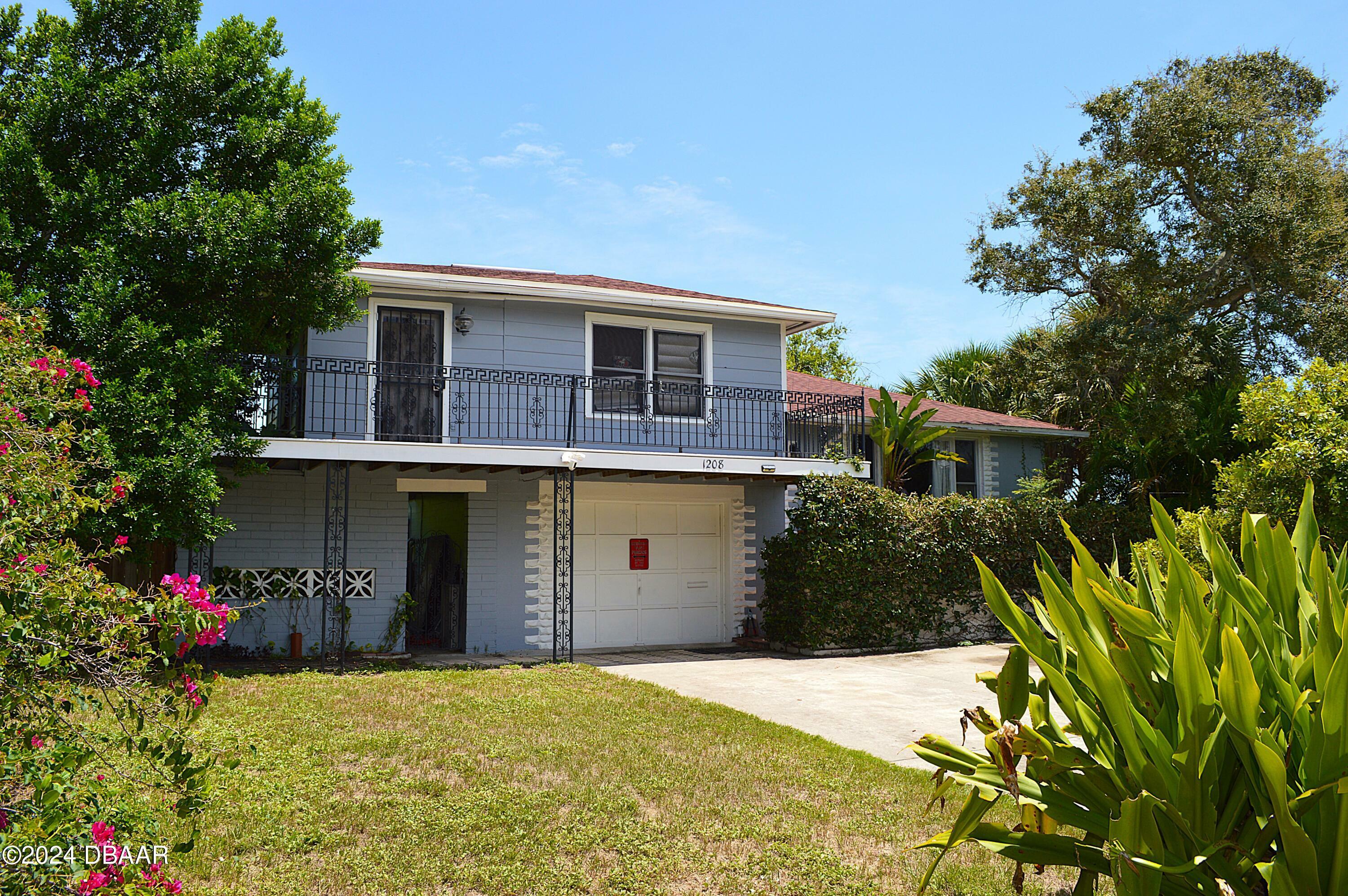 Property Photo:  1208 N Halifax Avenue  FL 32118 