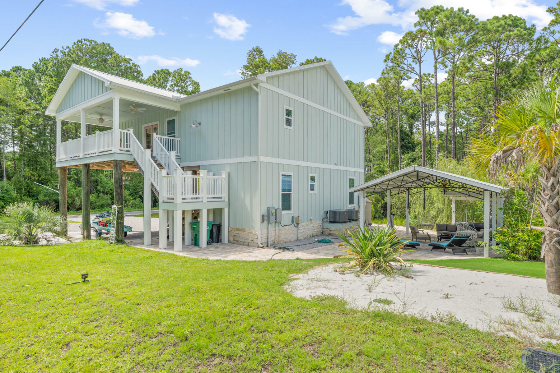 Property Photo:  19 Oak Hill Lane  FL 32459 