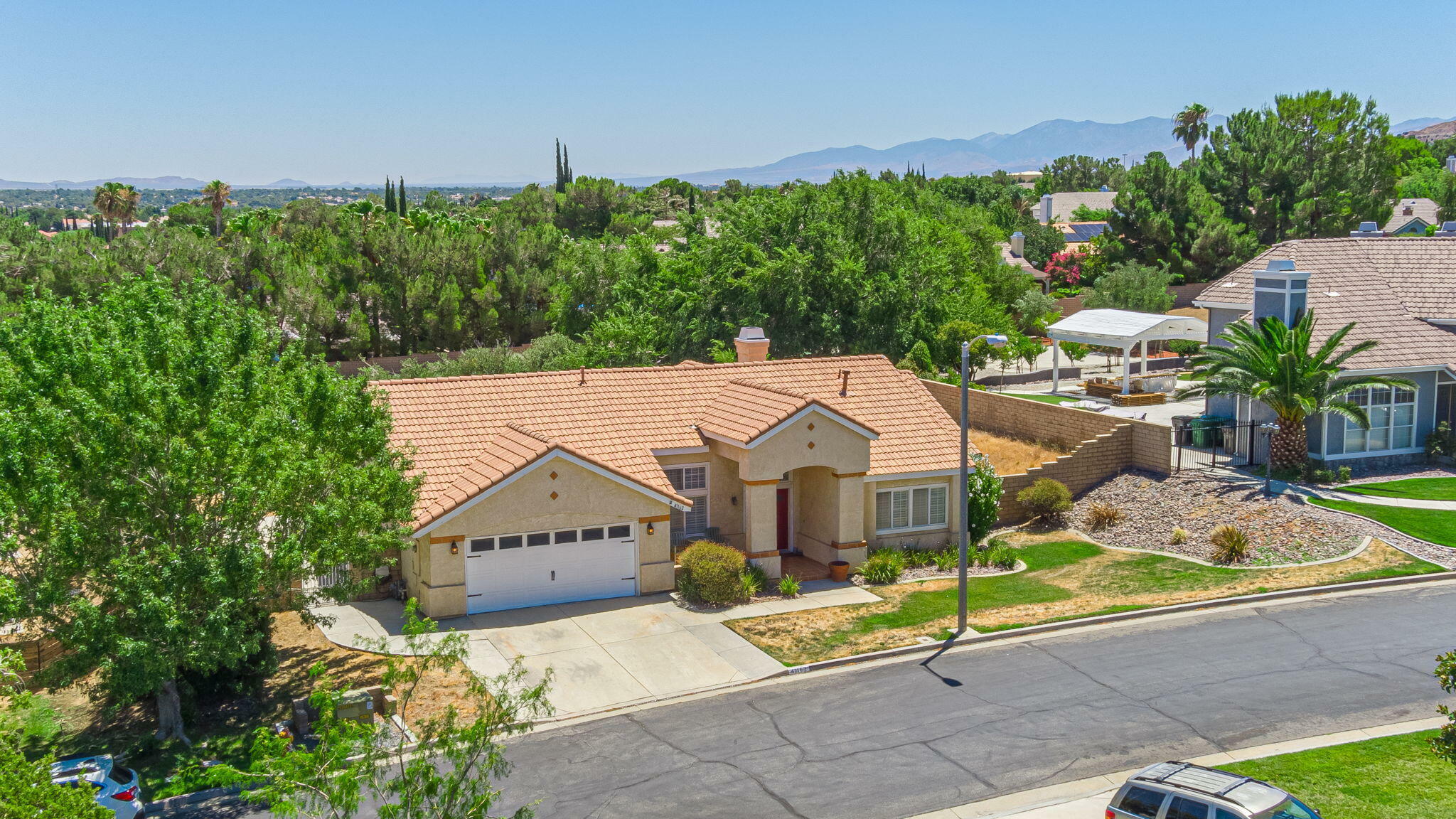 Property Photo:  41162 Estates Lane  CA 93551 