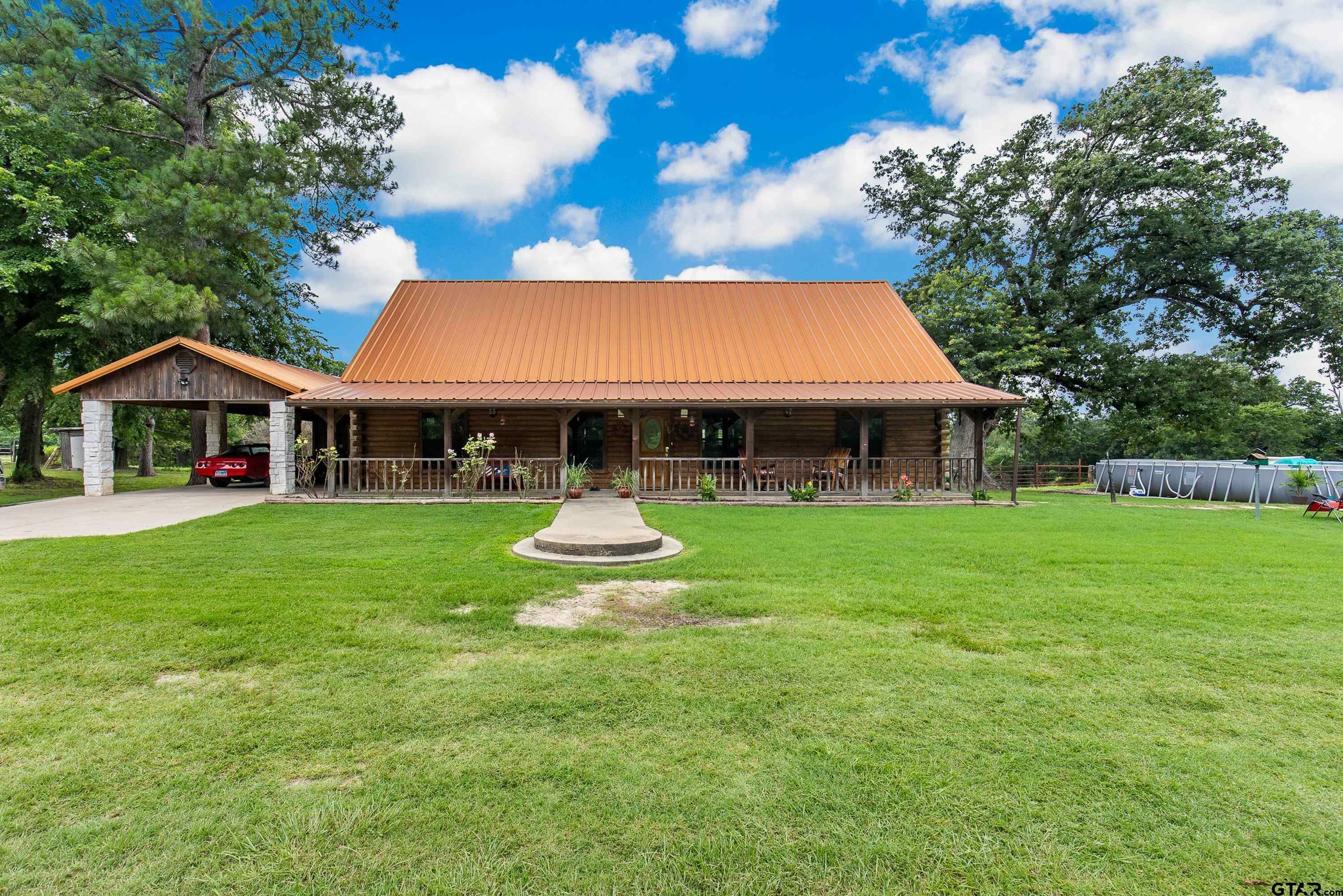 Property Photo:  1517 SW County Road 3170  TX 75494 