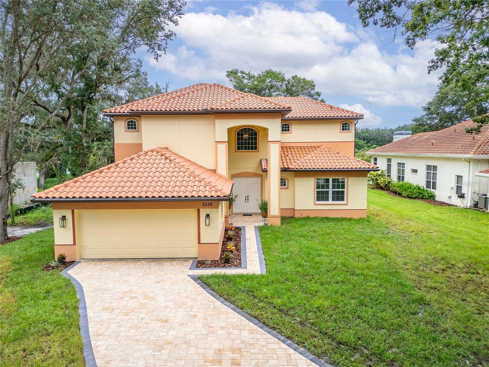 5226 Golf Links Boulevard  Zephyrhills FL 33541 photo