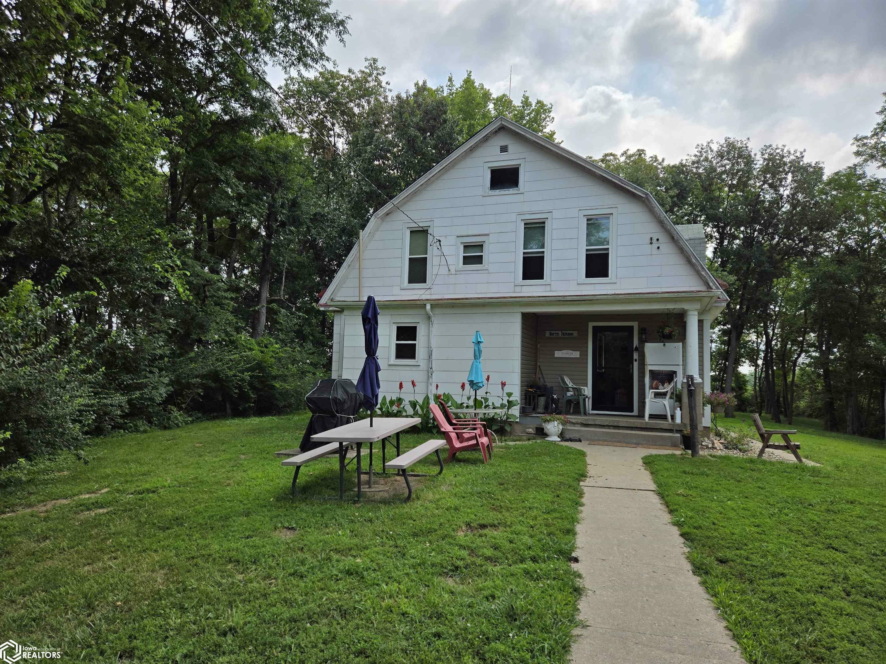 Property Photo:  11617 Plank Road  IA 52601 