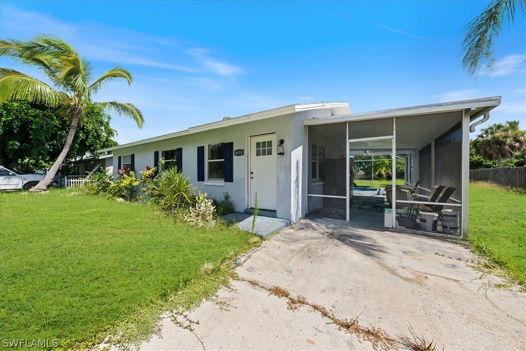 Property Photo:  4810 Duera Mae Drive  FL 33908 