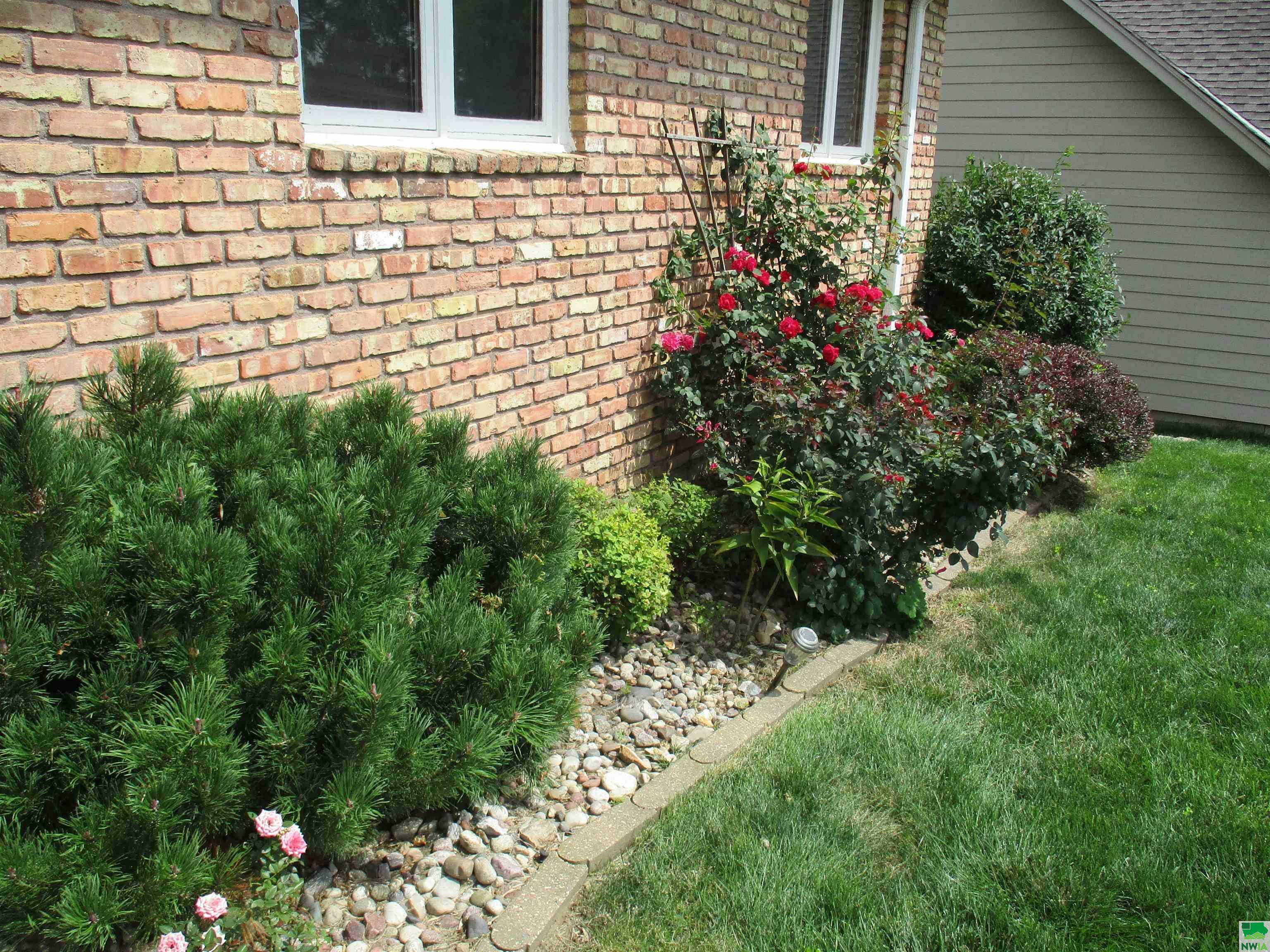 Property Photo:  6001 Pine View Dr  IA 51106 