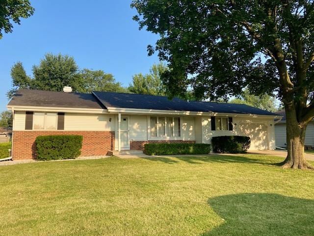 2135 North Sumac Drive  Janesville WI 53545 photo