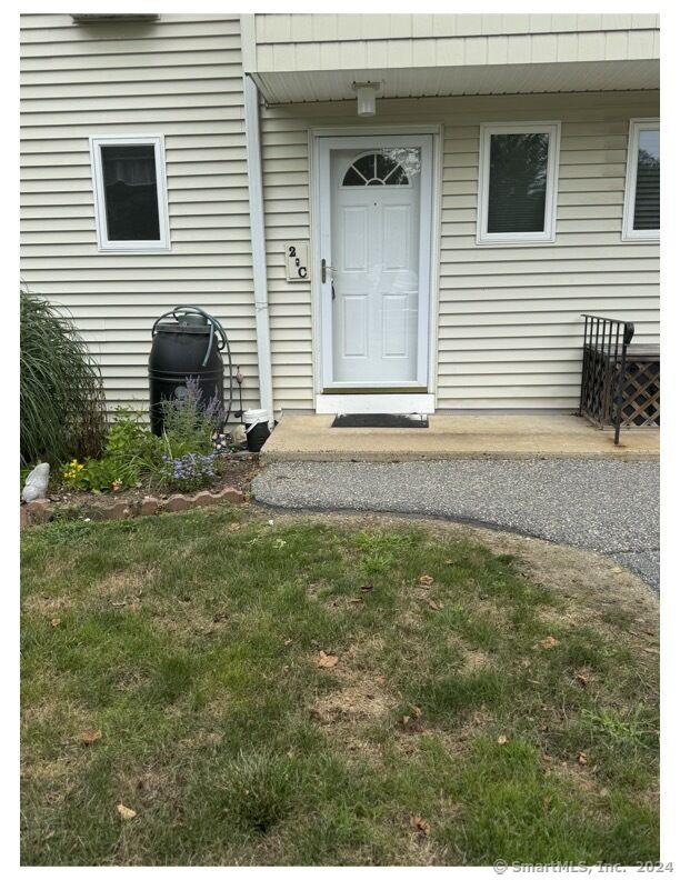 Property Photo:  220 Main Street 2C  CT 06057 