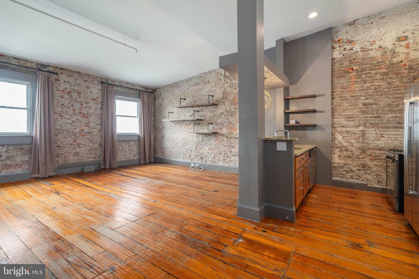 Property Photo:  38 N Front Street 4F  PA 19106 