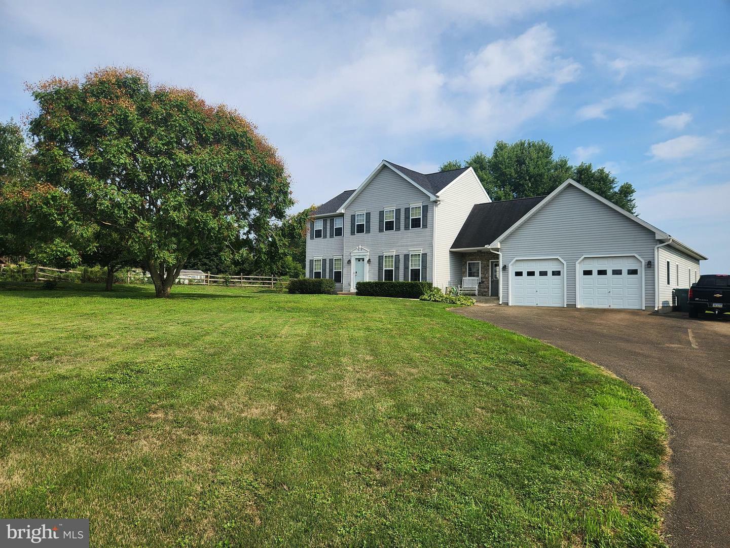 Property Photo:  324 Fox Hunt Drive  PA 19362 