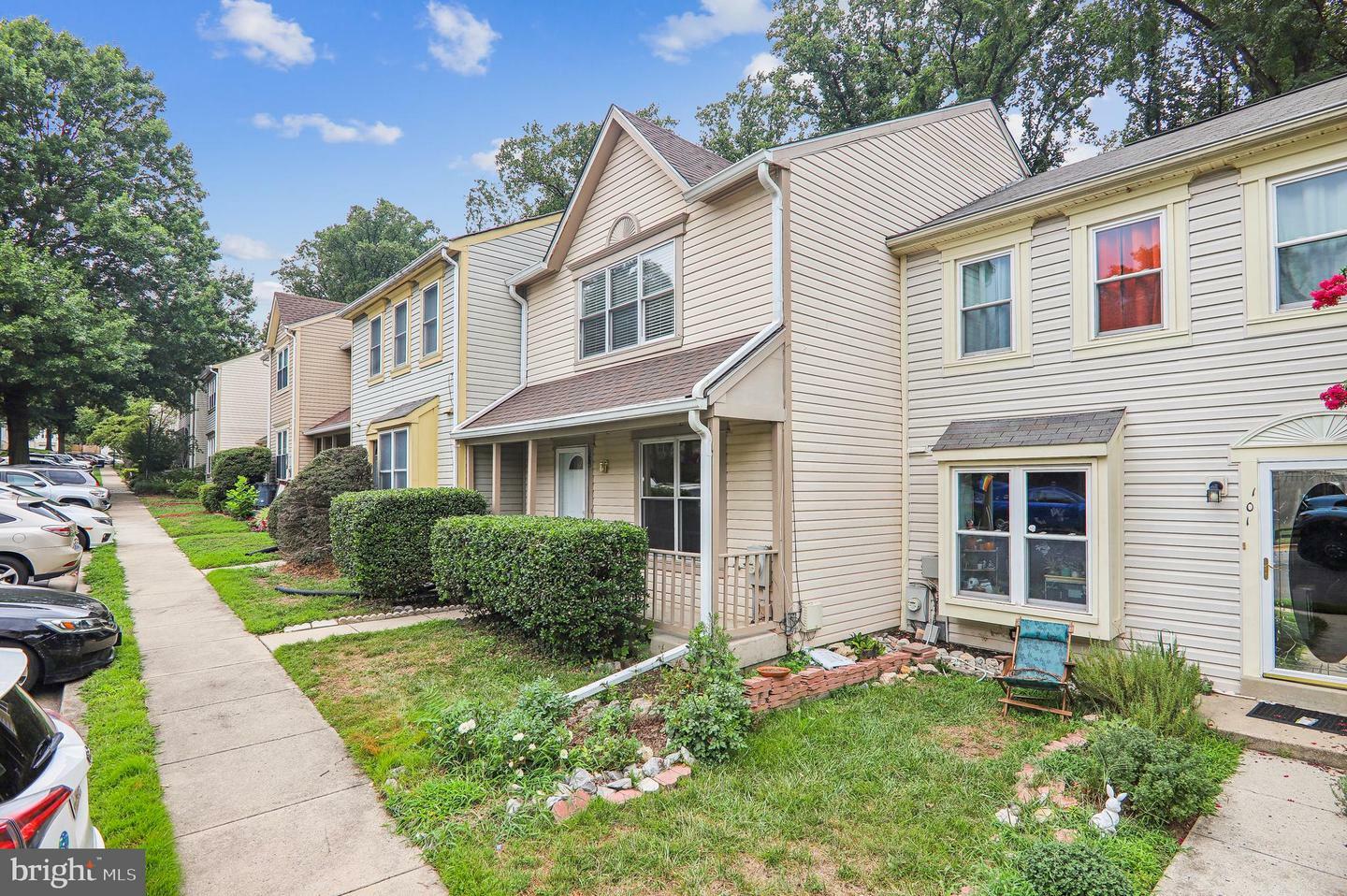 Property Photo:  103 Kinsman View Circle  MD 20901 