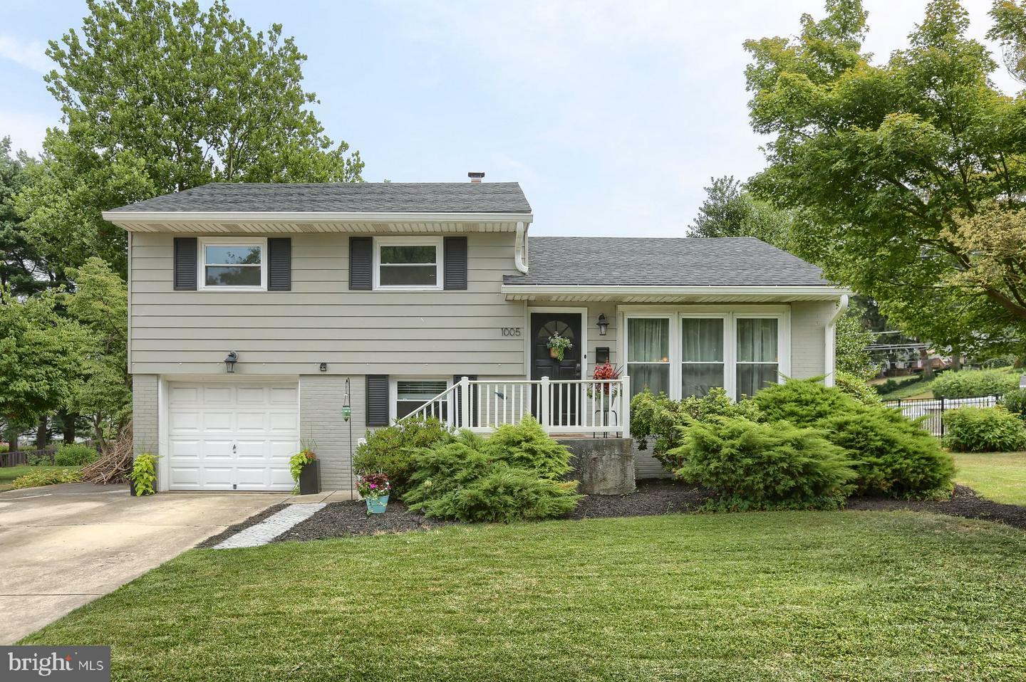 Property Photo:  1005 Drexel Hills Boulevard  PA 17070 