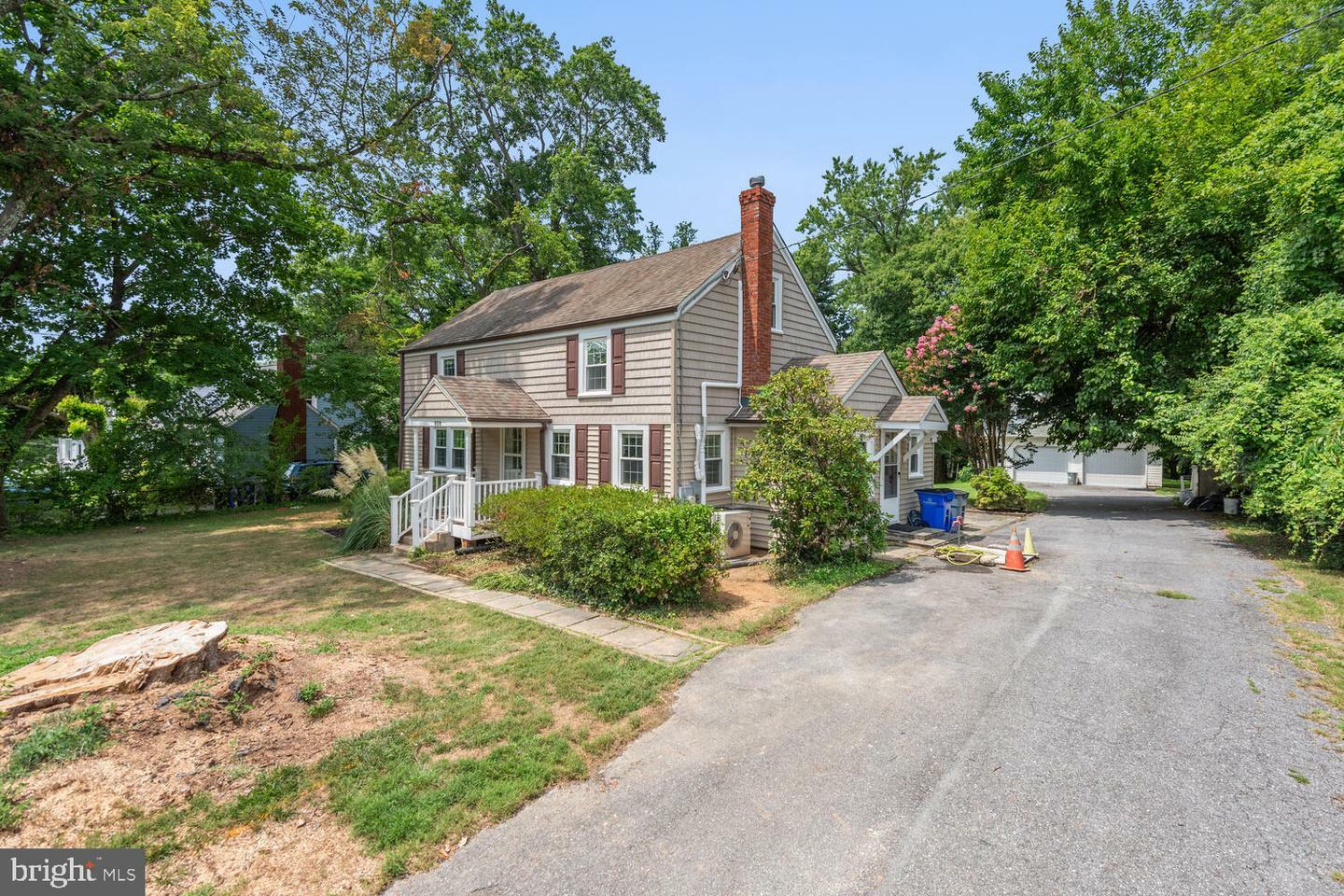 Property Photo:  808 Tanley Road  MD 20904 