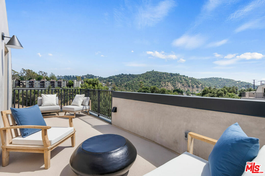 Property Photo:  172  S Avenue 58  CA 90042 