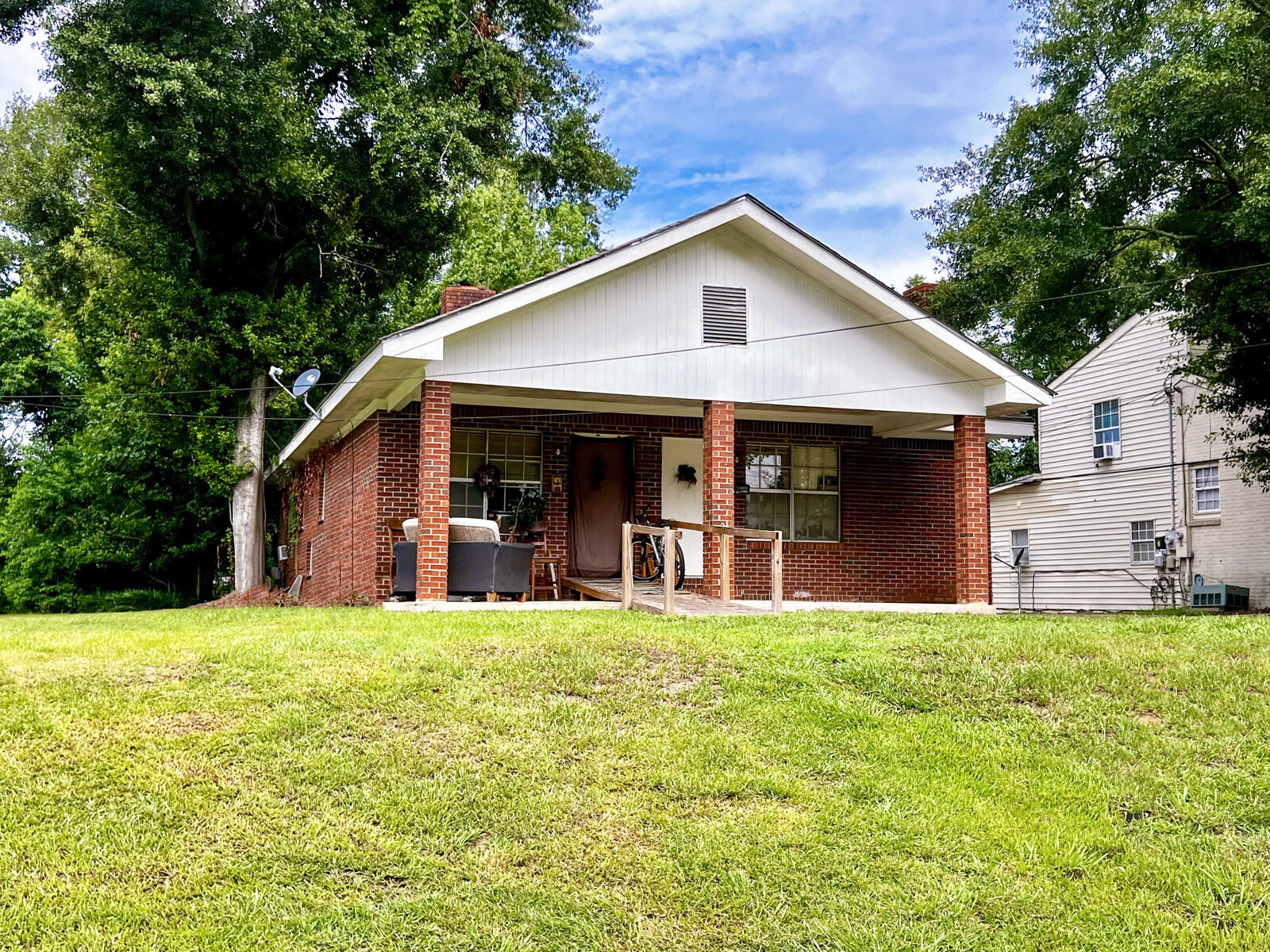 Property Photo: 109 S 10th Ave. MS 39401